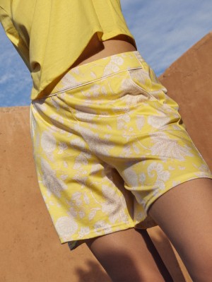 Summer Oufits Donna Calida Favourites Light Shorts Gialle | 8692-BZATH