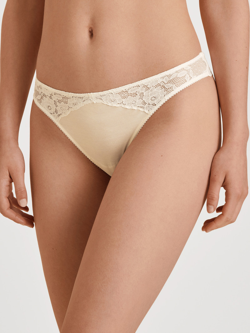 Biancheria Intima Donna Calida Circular Romance String, Cradle To Cradle Certified® Crema | 6847-YAPKE